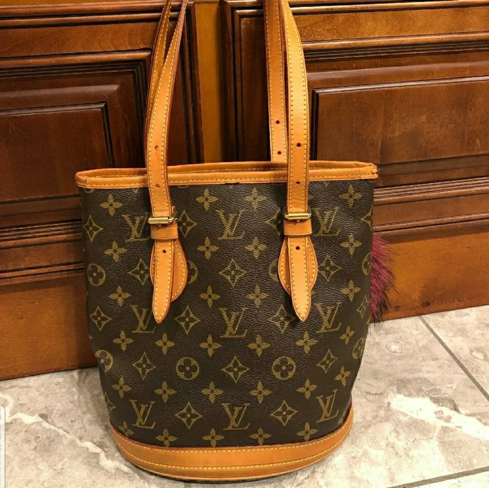 100% Authentic Louis Vuitton bucket PM